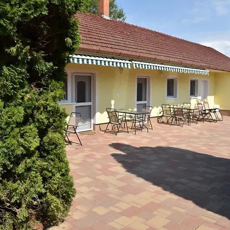 Hotel Harsanyi Vendeghaz