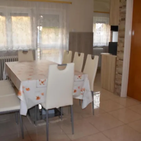 Hotel Harsanyi Vendeghaz