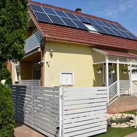 Harsanyi Vendeghaz * Hajdúszoboszló